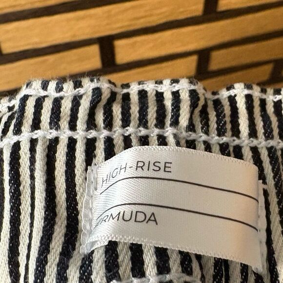 Lane Bryant Black And White Stripe High Rise Bermuda Belted Shorts Size 26‎ - Picture 7 of 9